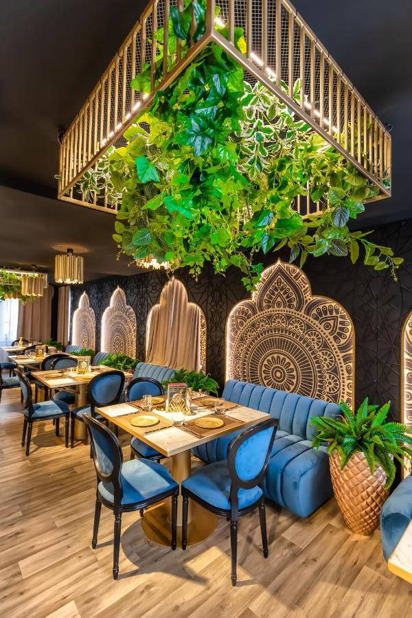 Alex&George Boutique Hotel Cluj-Napoca Ngoại thất bức ảnh