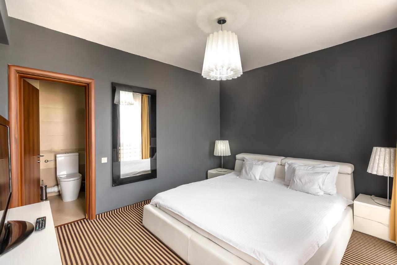 Alex&George Boutique Hotel Cluj-Napoca Ngoại thất bức ảnh