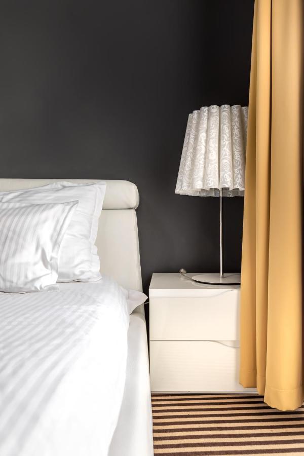 Alex&George Boutique Hotel Cluj-Napoca Ngoại thất bức ảnh