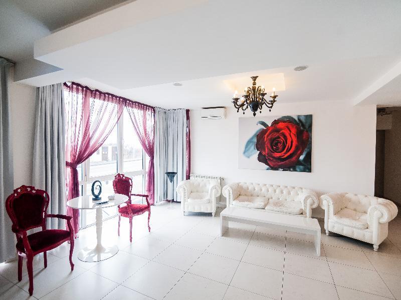 Alex&George Boutique Hotel Cluj-Napoca Ngoại thất bức ảnh