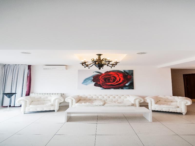 Alex&George Boutique Hotel Cluj-Napoca Ngoại thất bức ảnh