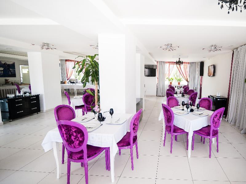 Alex&George Boutique Hotel Cluj-Napoca Ngoại thất bức ảnh