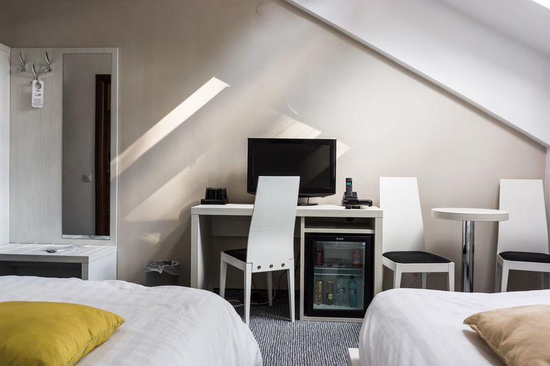 Alex&George Boutique Hotel Cluj-Napoca Ngoại thất bức ảnh